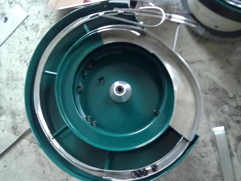  Plastic vibrating disc